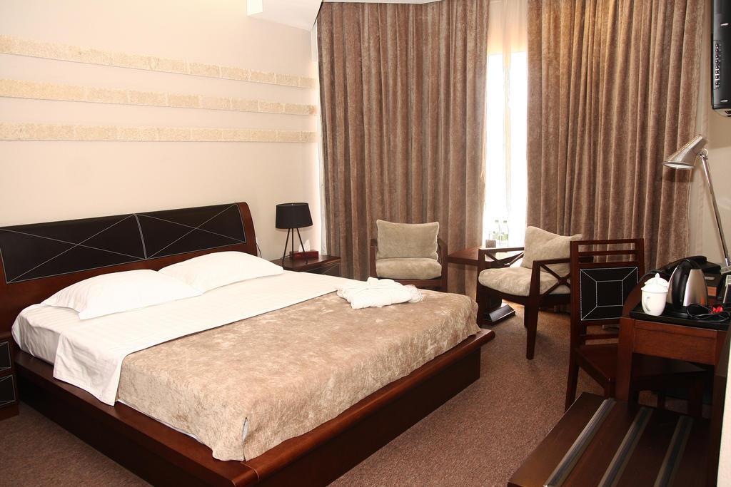 Grand M Hotel Navoiy Kamer foto