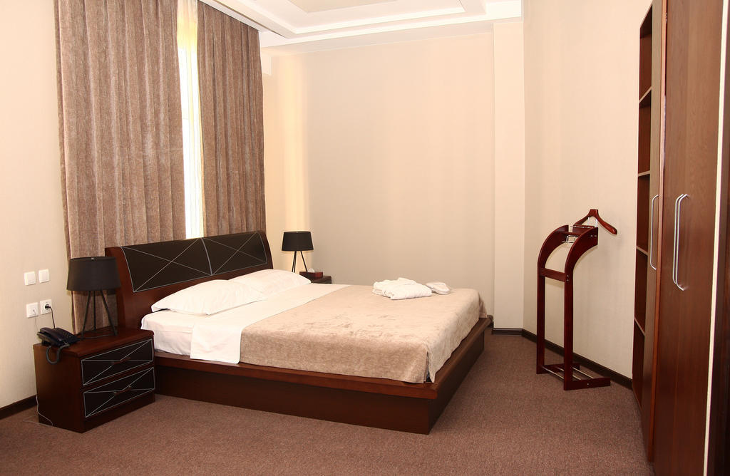 Grand M Hotel Navoiy Kamer foto